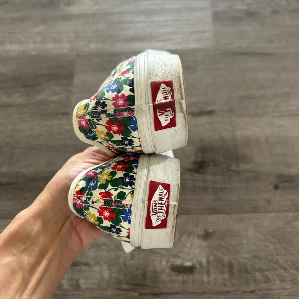 Women’s Lifted Flower Laced Vans 6 - Picture 4 of 6